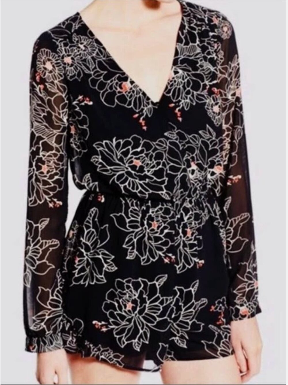 ASTR the Label black floral long-sleeve shorts romper deep V-neck Medium